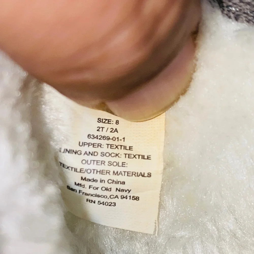 Old Navy Kids Gray Star‎ Print Cozy Lined Winter Emu Boots Size 8 2TAirwalk